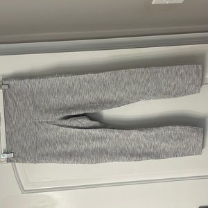 Lululemon 23” Heathered White Size 10 Leggings